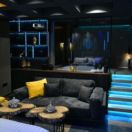Pentlux - Spa Penthouse In The Heart Of Skopje Luaran gambar