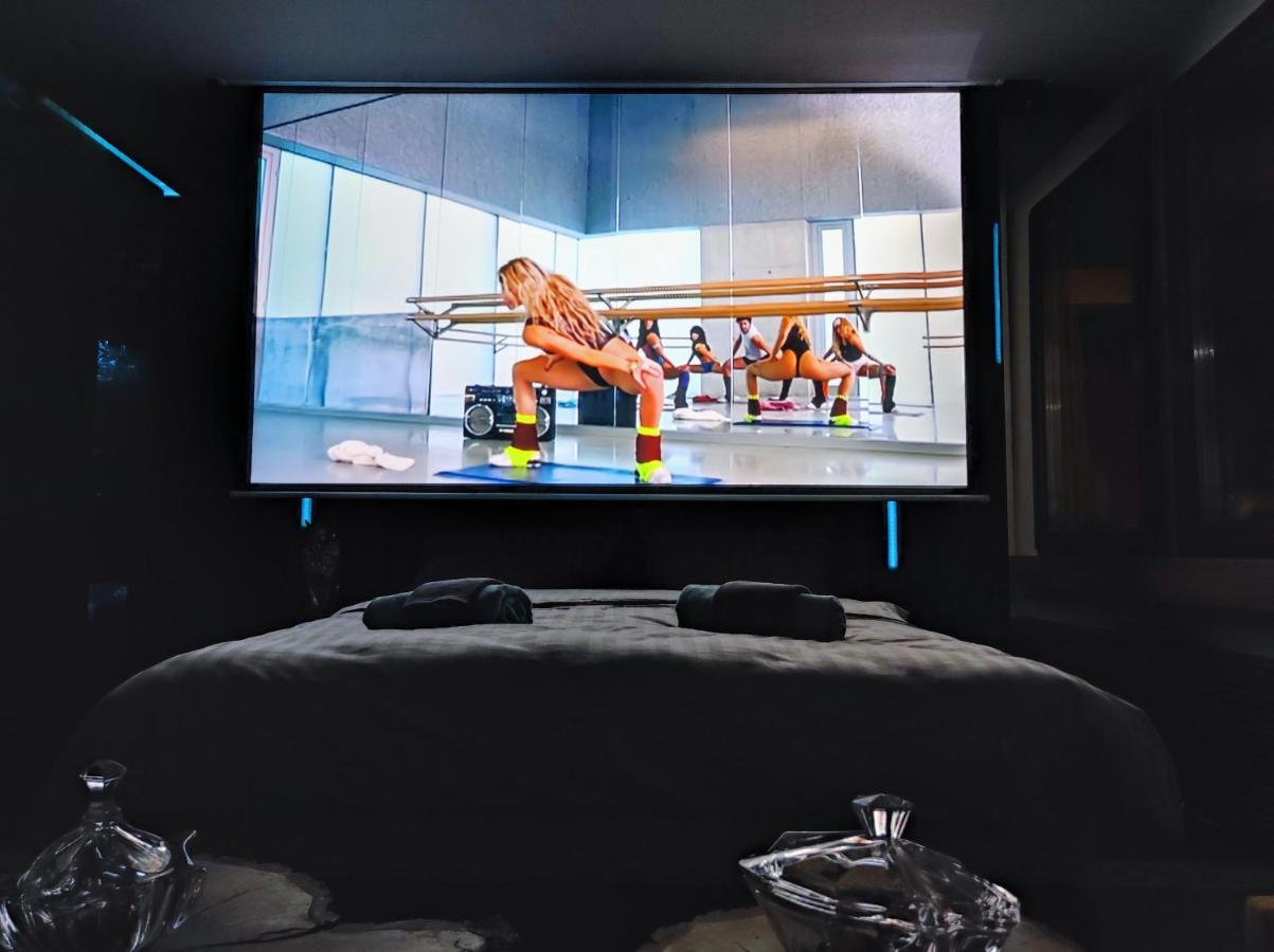 Pentlux - Spa Penthouse In The Heart Of Skopje Luaran gambar