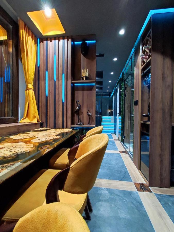 Pentlux - Spa Penthouse In The Heart Of Skopje Luaran gambar